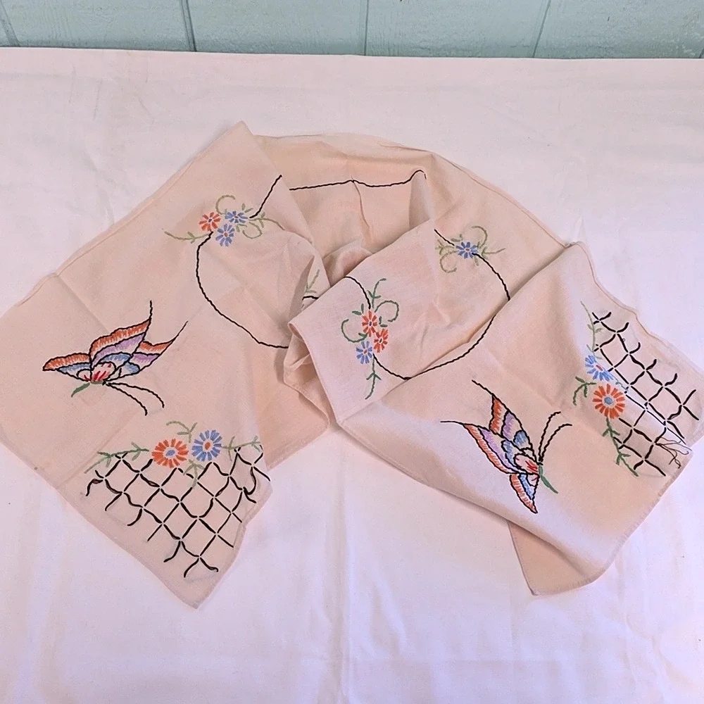 Vintage Embroidered Linens Multicolor Bird Butterfly Floral Set Craft Cutters